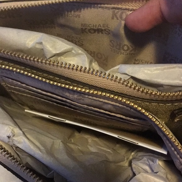 LAST ONE! NWT MICHAEL KORS Jet Set Travel Wristlet - Picture 7 of 8